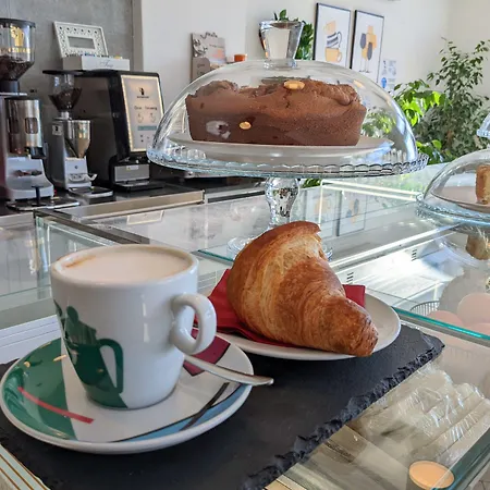 La Promenade & بيت ضيافة 4*