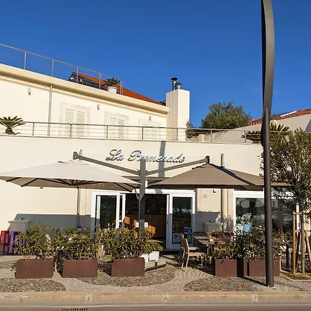 La Promenade & אולביה