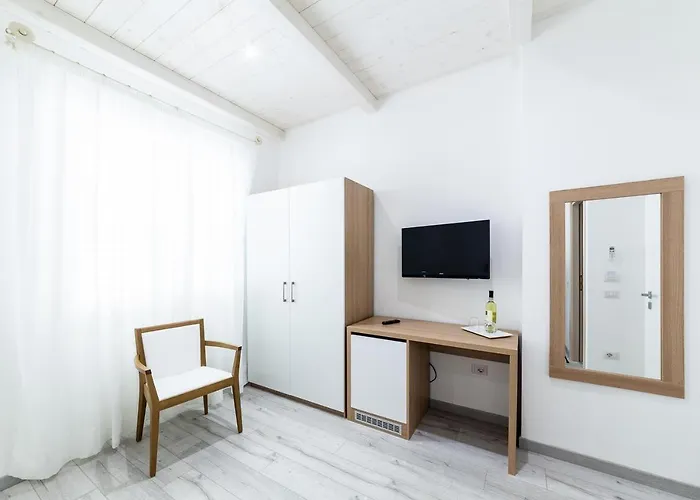 La Promenade & Guest house