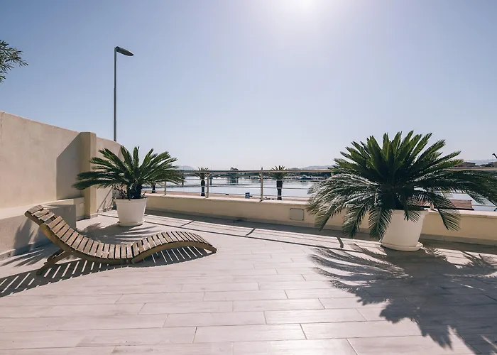 La Promenade & 4* אולביה